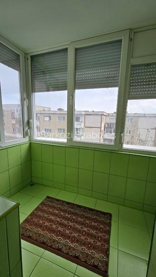 Apartament in bloc reabilitat, 2 camere, et 4, Zona 300, Micalaca,Arad - 13