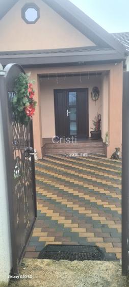 Casa de vanzare  3 camere - 11