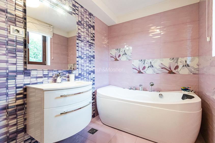 In dulcele stil mediteranean - casa de lux cu accente contemporane - 31