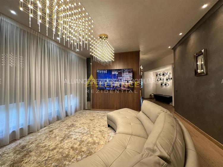 Penthouse 5/5 135 MP - 17