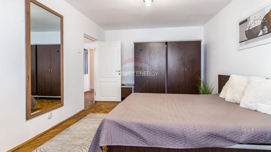 3 camere, etaj 2, 2 balcoane, decomandat, str. Slatina, COMISION 0% - 5