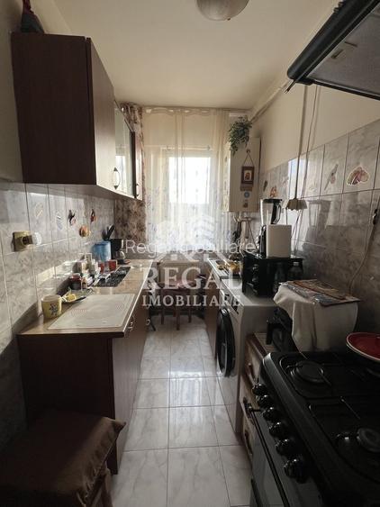 Apartament 2 camere de vânzare – Micro 7, Strada Pinilor | Etaj 10/10 - 4