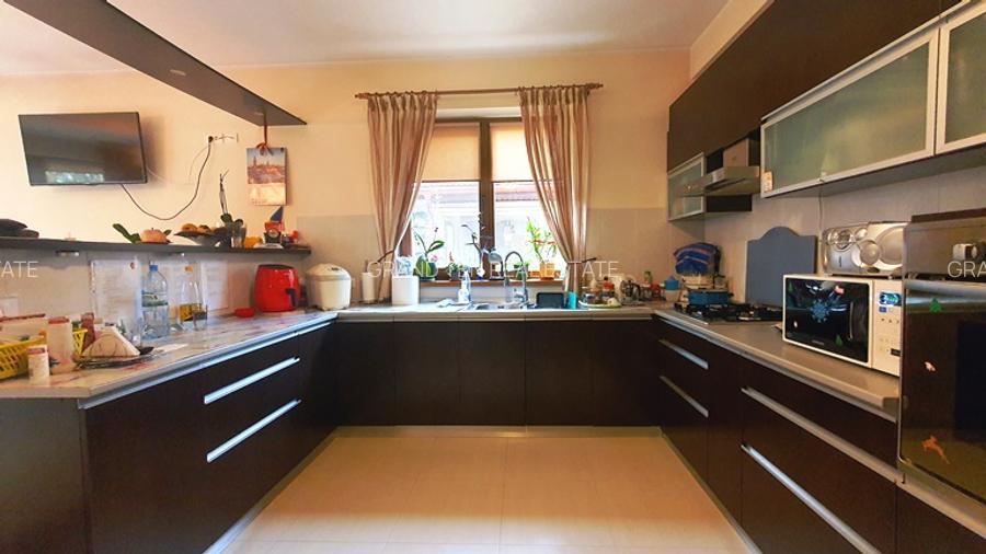 Vanzare vila 7 camere P+1+M,900 mp teren,Dobroesti complex rezidential - 7