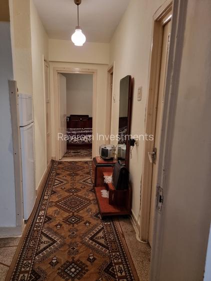 Apartament doua camere, decomandat, etaj patru, structura buna, simplu, central - 7
