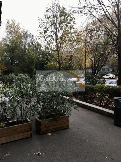 De vanzare - elegant, renovat complet - 3 camere la Calea Vacaresti - 15