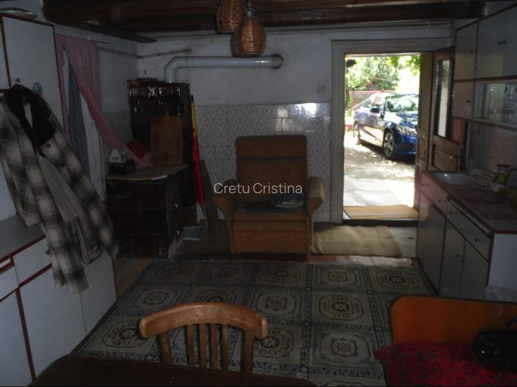 Casa/ gospodarie  saseasca in sat Bunesti, judet Brasov. Pe drumul spre VISCRI.  - 11