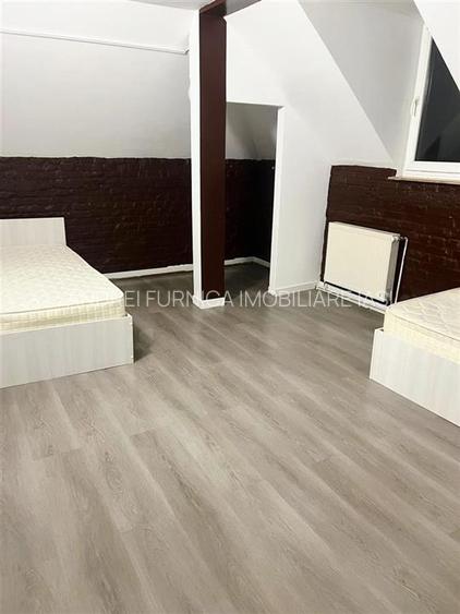 Apartament cu 3 camere de vanzare - 4