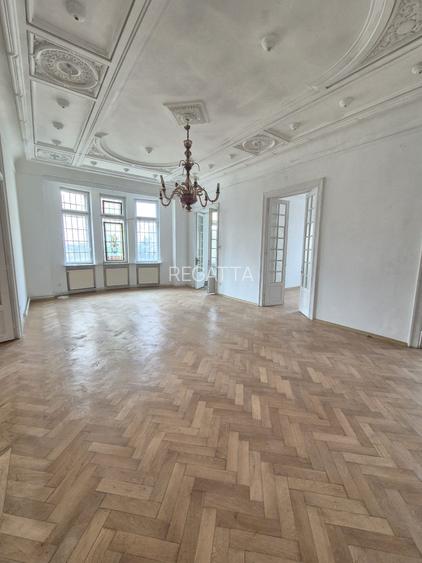 Lascar  Catargiu - Piata Victoriei - 6