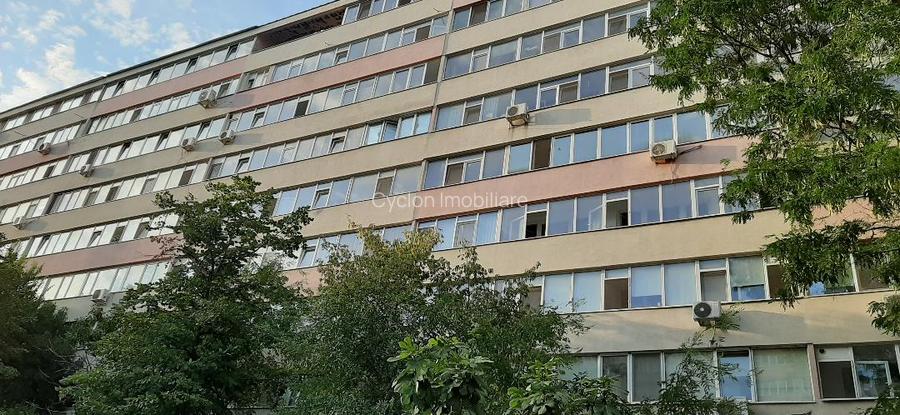 Apartament 3 cam sau spatiu comercial  stradal Sos Stefan cel Mare sector 2 - 13