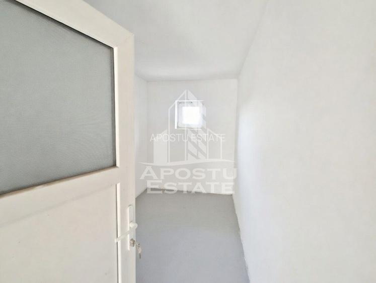 Casă spațioasă 320 mp, teren 1207 mp, central în Pesac - 16