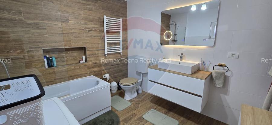 Casa cu mansarda in MIȘCA  jud Arad - 11