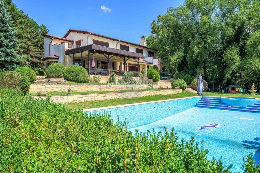 Vila neoromânească cu influențe toscane pe malul lacului Snagov - 3