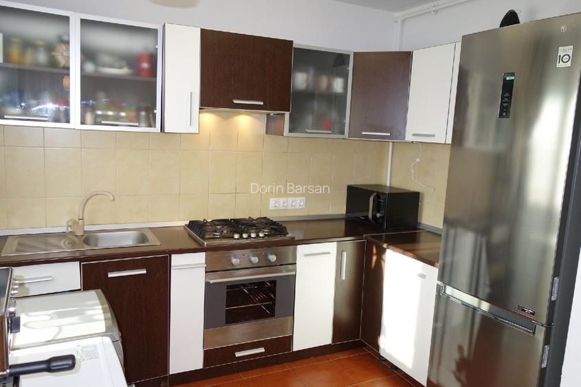 Apartament 4 camere, imobil 2007, Terezian – Piața Cluj, Strada Magheranului - 4