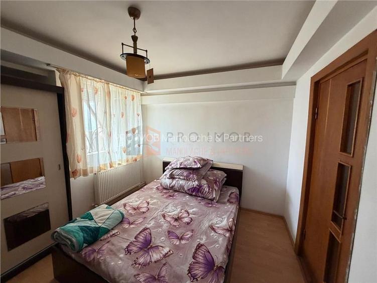 Apartament 3 camere cf 1 decomandat zona Micro 3 - 5