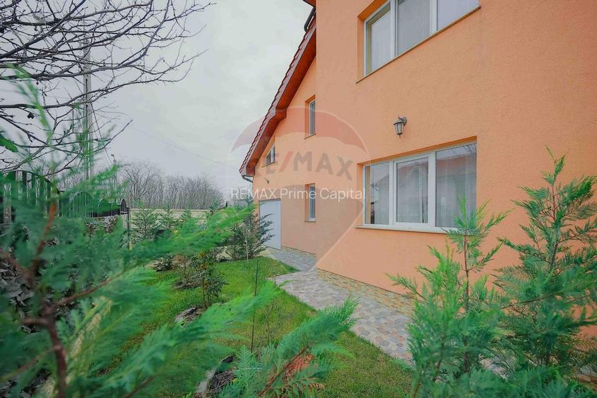 Casă familie mare Episcopia, 6 camere, garaj, curte 500 mp, de vânzare - 2