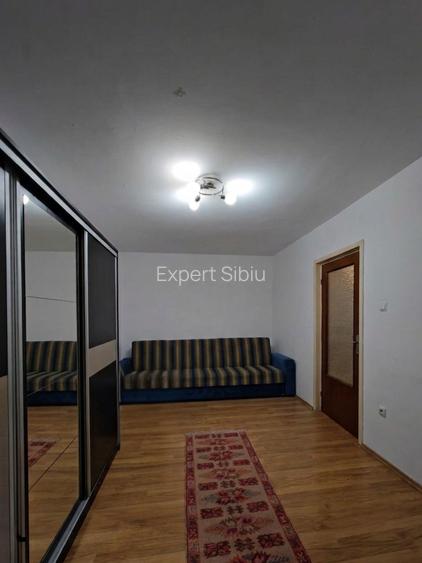 Apartament 2 camere decomandat de închiriat – zona Vasile Aaron, lângă Shopping - 4