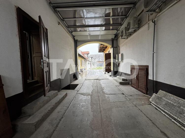 Spatiu comercial de inchiriat in centrul Cristianului cu vad bun - 2