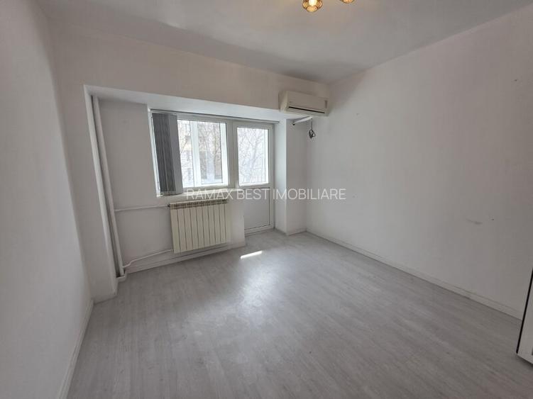 Decebal piață Albă Iulia - 6