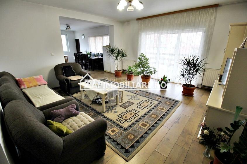 Casa 4 camere+spatiu comercial 420mp.6 bai,720mp teren - 2