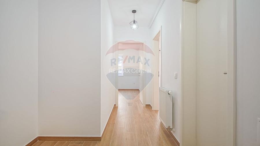 Garsoniera de închiriat. Tractorul - 6