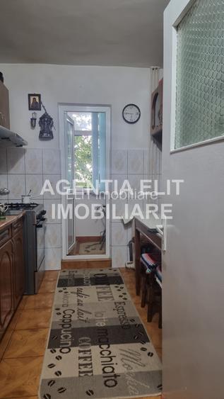 Apartament 2 camere, zona Scolii nr 8 - 6