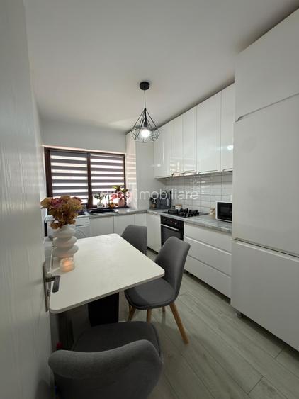 Apartament cu 3 camere , parcare inclusa,zona Parcul Poligon - 2