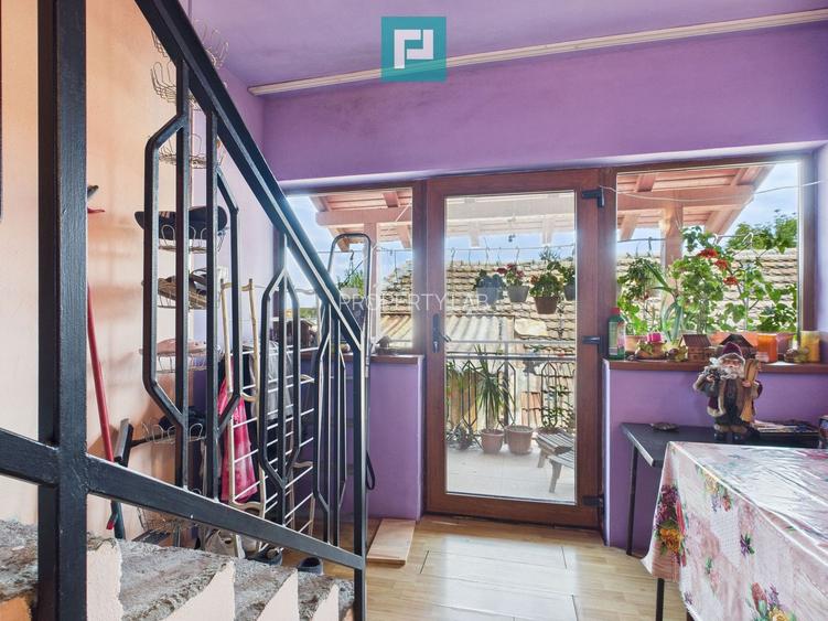 Casă individuală în Săcălaz - 2063 mp teren - 33