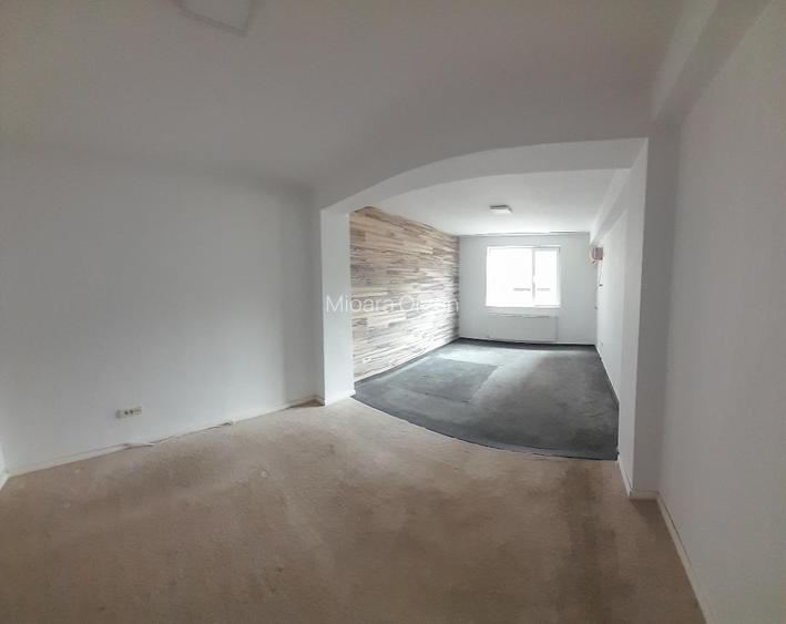 Piata Muncii –Calea Calarasilor,vila 12 camere, suprafata 370mp,curte 150mp - 3