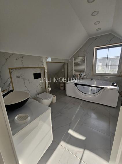 Casă cochetă cu mansardă și curte, 4 camere, stil modern, Luncă Cetățuii - 2