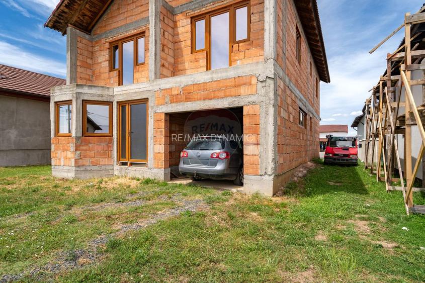 Casă / Vilă nouă de vânzare, la roșu, 5 camere, 225mp, Fântânele, Arad - 30