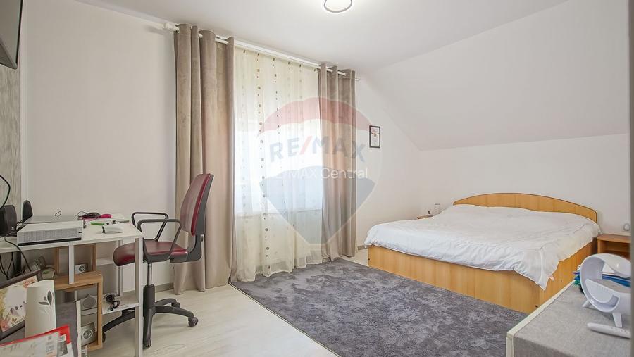 Comision zero, casa individuala + cabana A frame in Bod, la intrare - 25