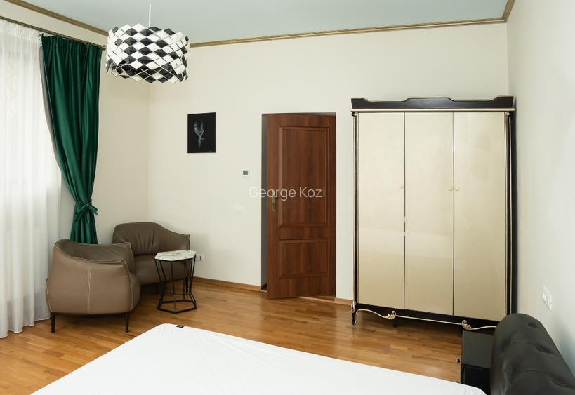 Apartament  central   STAR  renovat complect  de 74 m  - 4