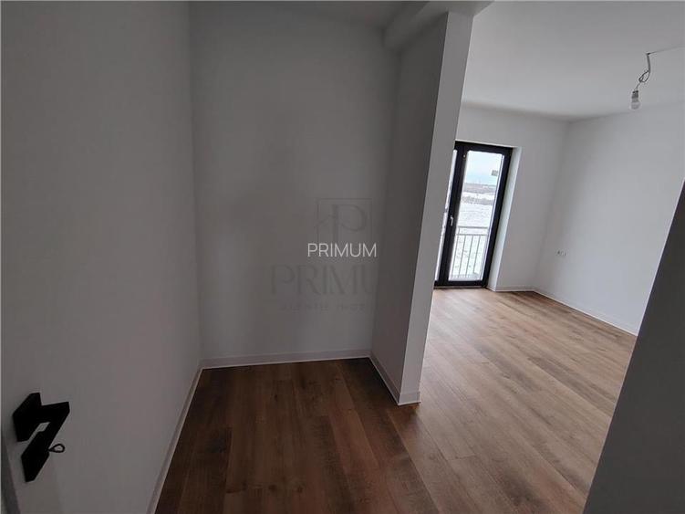 Duplex modern - separat prin camera tehnica - teren generos. - 3