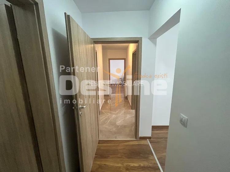 Apartament cu 3 camere, cu balcon si loc de parcare inclus, situat in Tractorul - 6