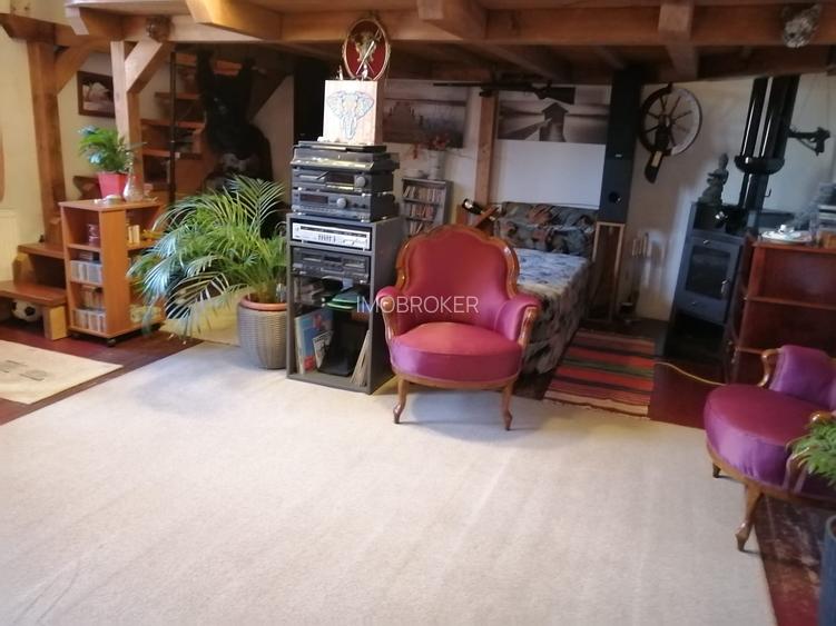 Vand casa in curte comuna in cartierul Zorilor - 12