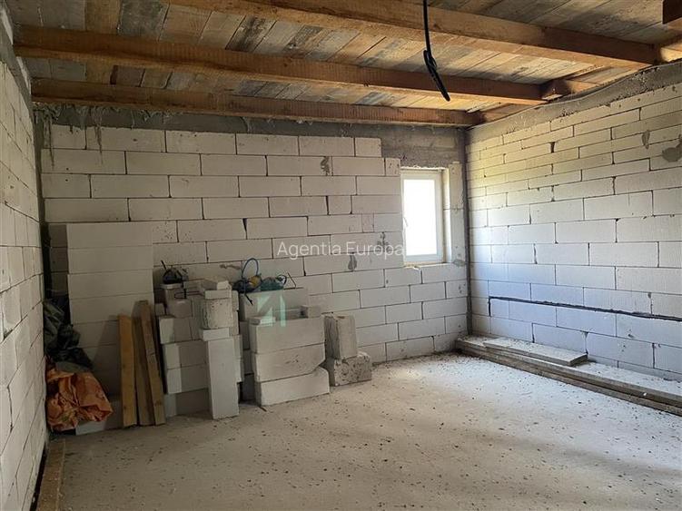 Casa de vanzare in localitatea Malcoci - 9