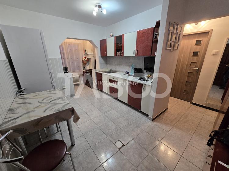 Apartament 2 camere decomandat balcon pivnita Terezian Sibiu - 2