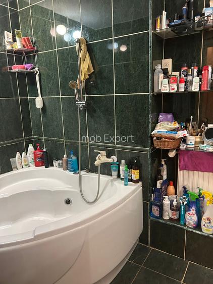 Vand apartament cu 3 camere Centrul Civic, Strada Toamnei - 10