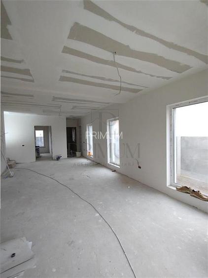 Duplex individual - personalizare interioara - 5 camere - 6