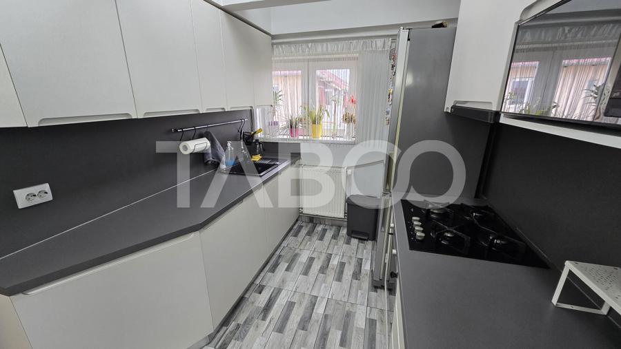 Apartament de vanzare 82mp 4 camere 2 bai balcon zona Rahovei