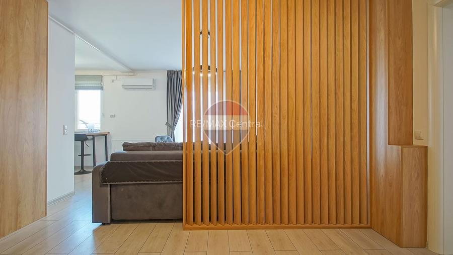Apartament 2 camere de vânzare | Parcare și boxă | Zona Tractorul