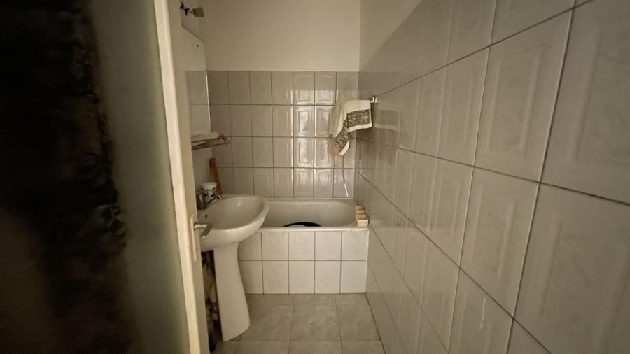 Apartament 1 camera ,etajul 1 -zona Aradului