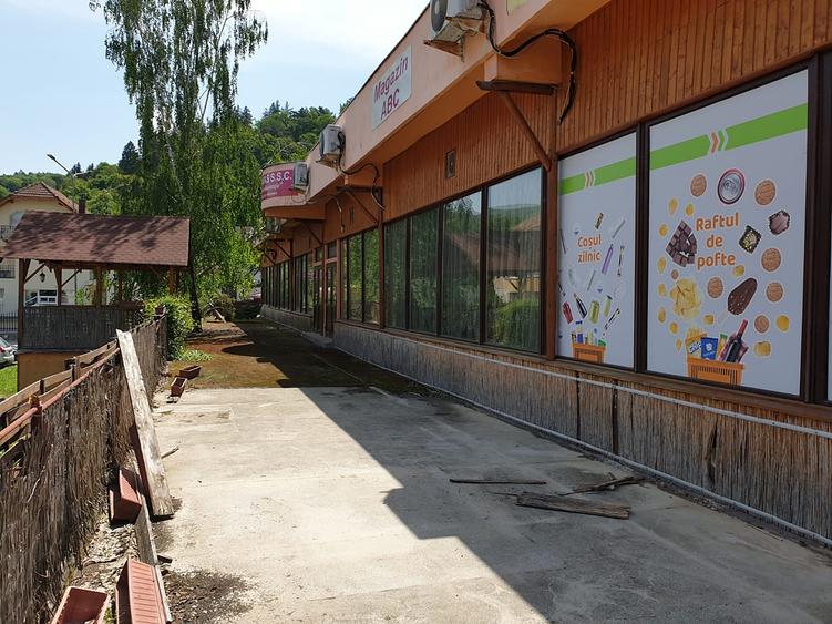 Spatiu comercial, Rasnov - Centru Nord, disponibil la vanzare sau inchiriere.