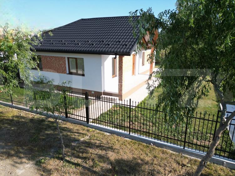 Casa cocheta de vanzare, cu 3 camere, zona Ciurea - 3