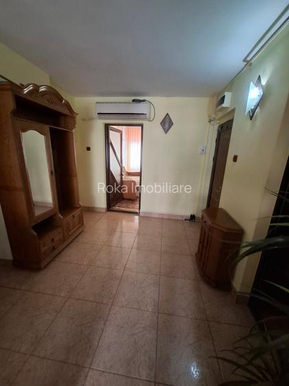 Apartament 4 camere,ultracentral, decomandat, mobilat si utilat,str Decebal - 22