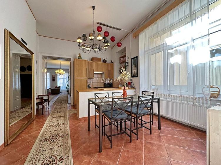 APARTAMENT 3 CAMERE IN CENTUL ISTORIC AL BRASOVULUI - 14