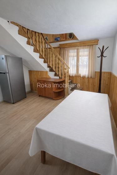 Proprietate montană,teren generos, casă solidă și autonomie energetică  Mălaia - 11