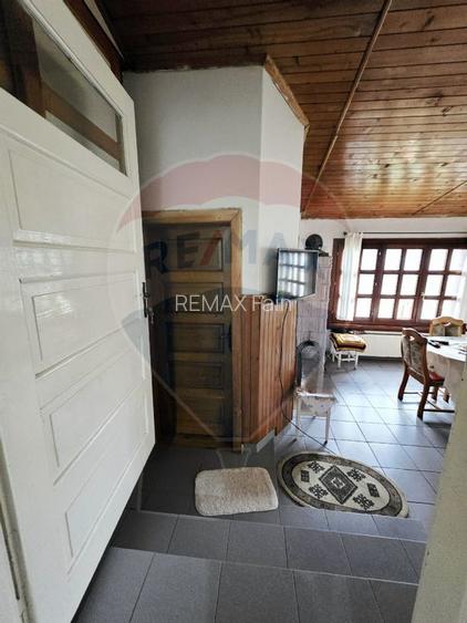 Casa cu 5 camere de vanzare in centrul orasului Talmaciu - 38