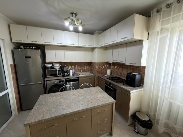 Apartament 4 camere bloc nou zona Piata Mare - 3