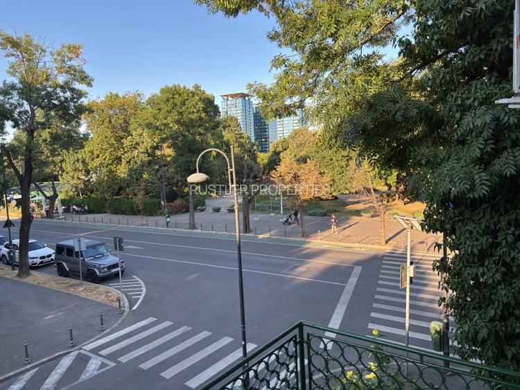 Apartament elegant, 3 camere Primaverii, cu vedere catre parc  - 9